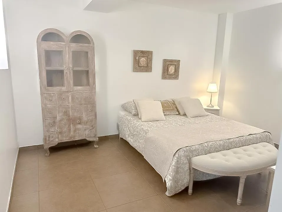 Appartement De Prestige Avec Piscine Laouque Guest house